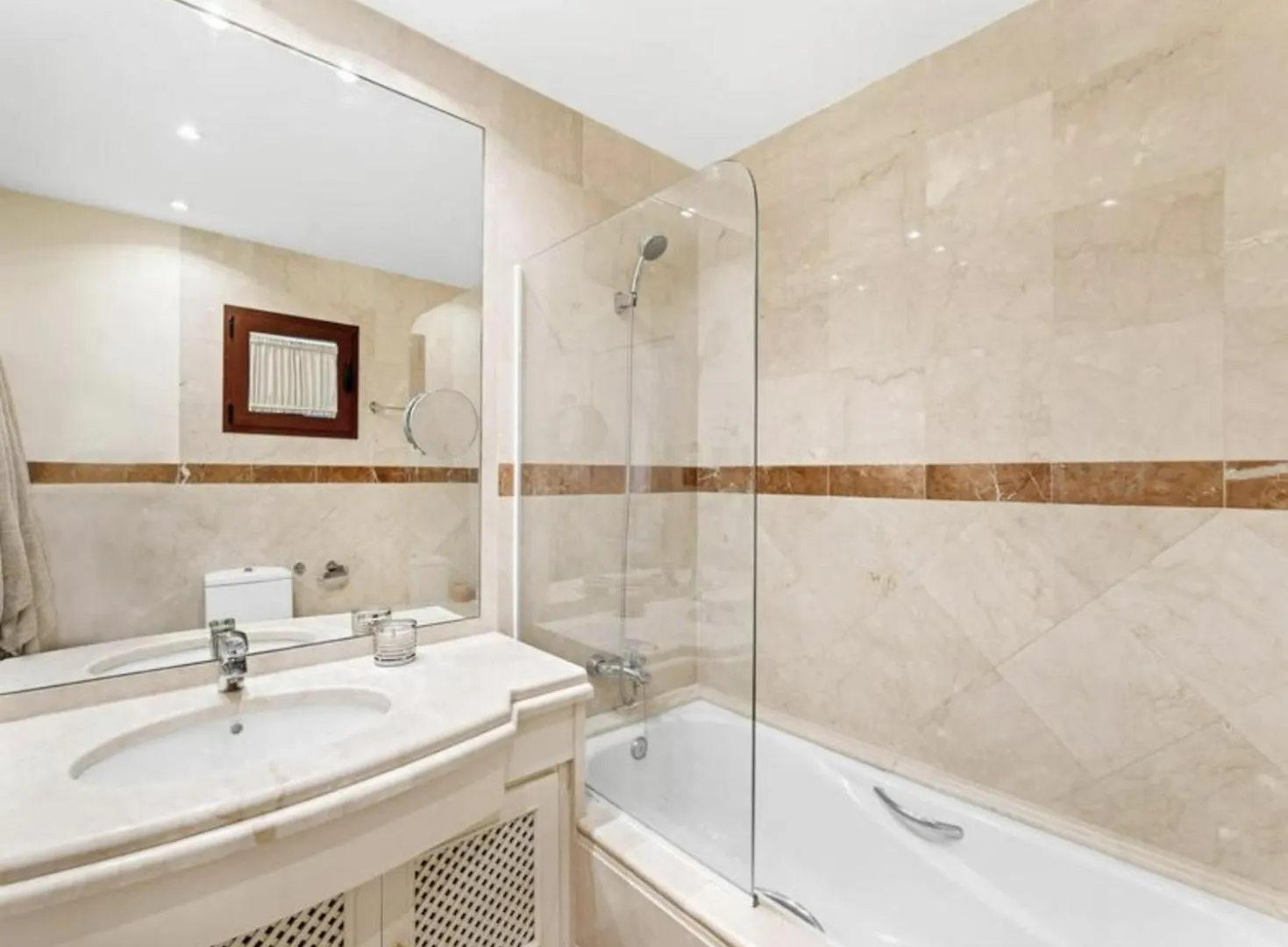 Lovely Elviria Apartment 200M From The Beach Marbella