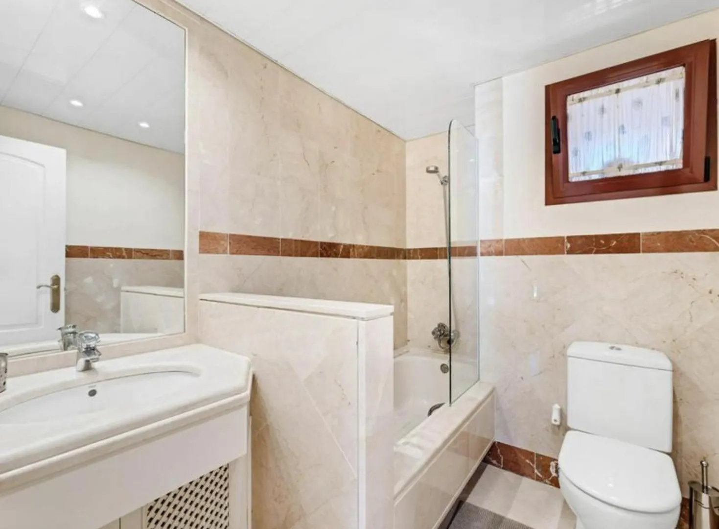 Lovely Elviria Apartment 200M From The Beach Marbella