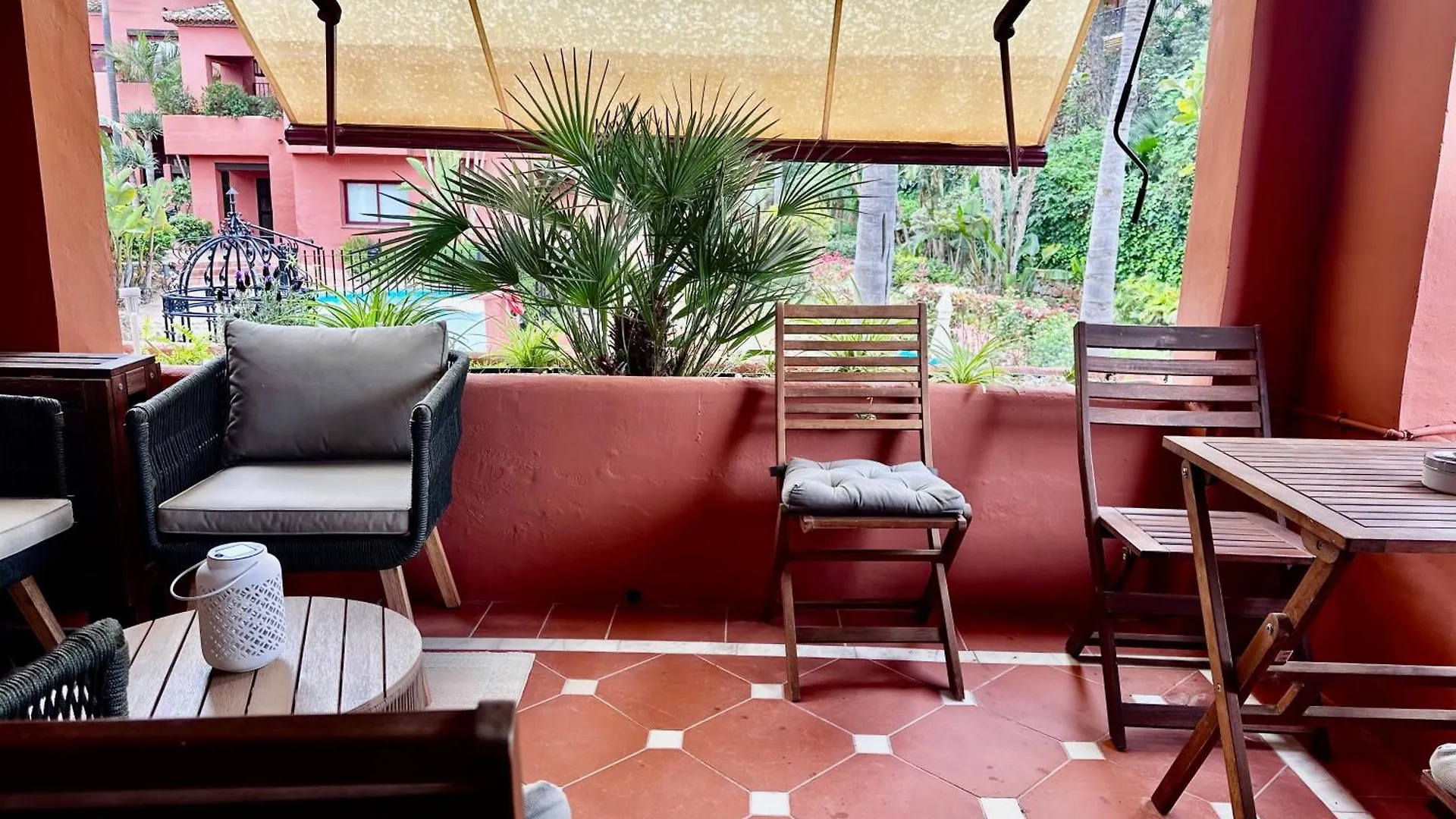 Lovely Elviria Apartment 200M From The Beach Marbella Spain